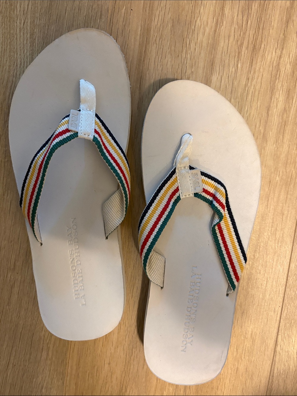 Hudson Bay Teva Sz 8 new women